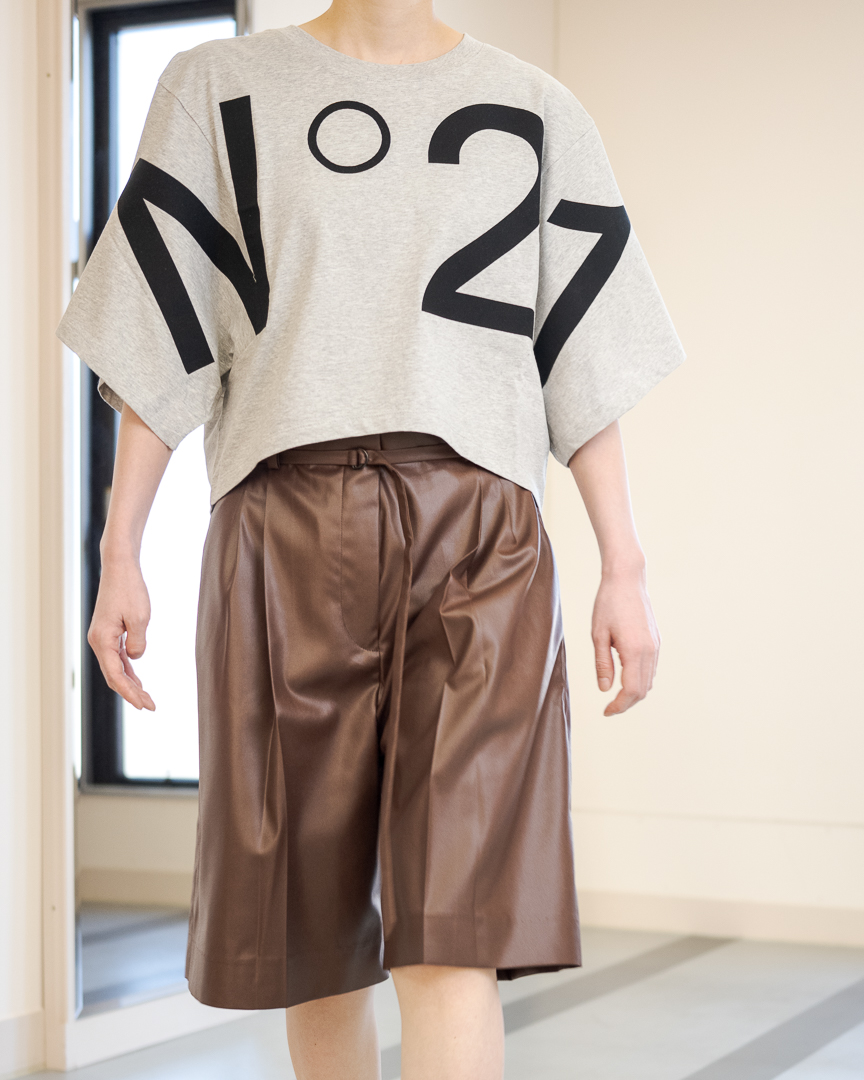 N°21 Logo Item